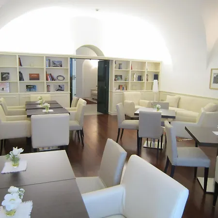 Otel Accademia 4*