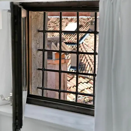 Accademia Otel 4*