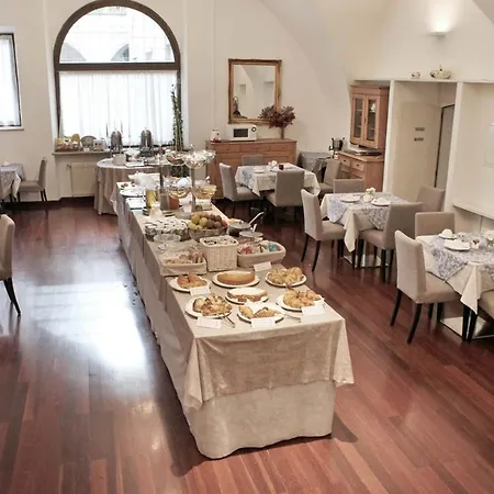 Accademia 4* Trento